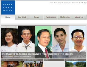 5 bloggers 1