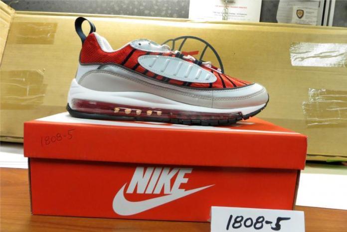 Nike-gia