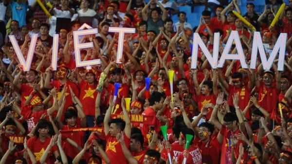 vietnam football supporters